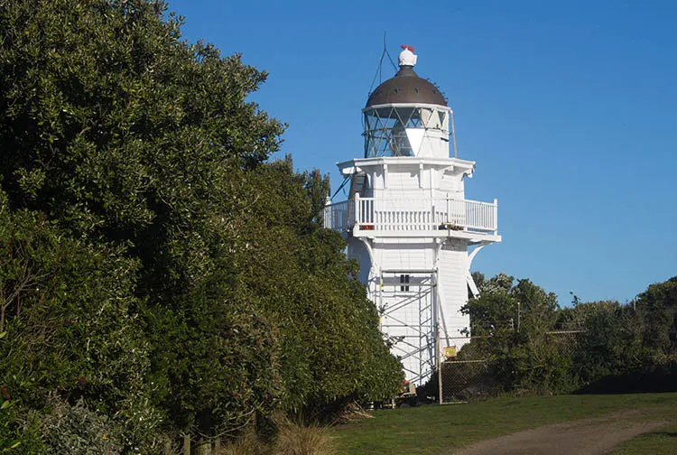 The best things to do in Moeraki, New Zealand -- Katiki Point Lighthouse
