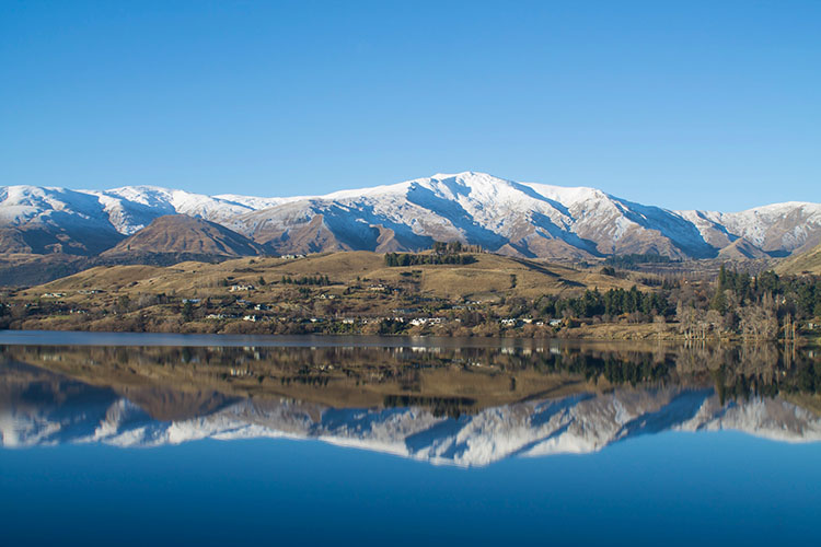 Hiking Lake Hayes in Winter, Queenstown, New Zealand