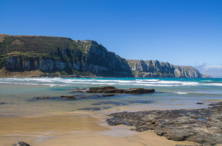 Sea cliffs in the Catlins, New Zealand