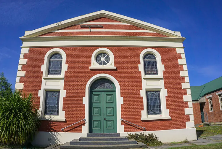 5 of the Best Things to Do in Waimate, South Canterbury See the South